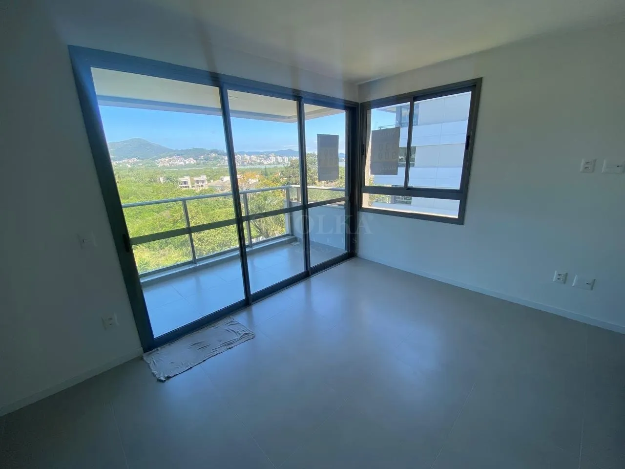 3-bedroom apartment with a grill on the balcony — photo 6