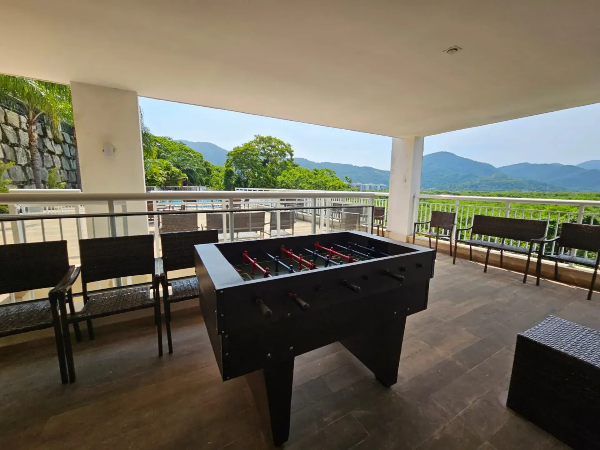 Furnished 206 m² house with 5 bedrooms and 5 baths — photo 40