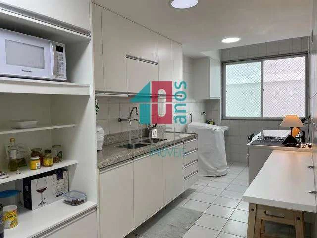 Furnished 125 m² apartment with 3 bedrooms and suite — photo 4