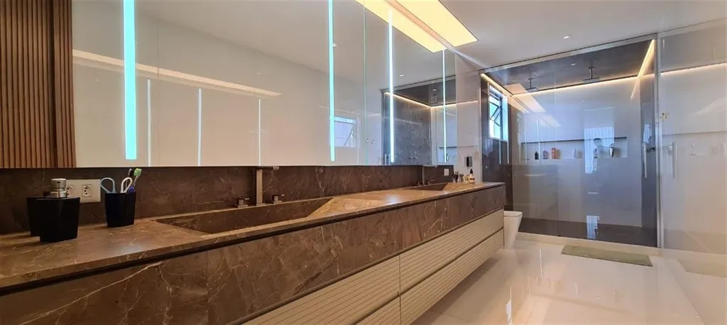 House with 5 en-suite bedrooms and 665 m² garden — photo 14