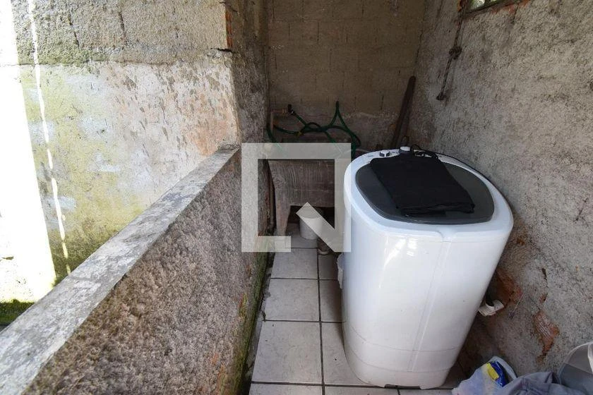 3-bedroom house with a washing machine in Curitiba — photo 5