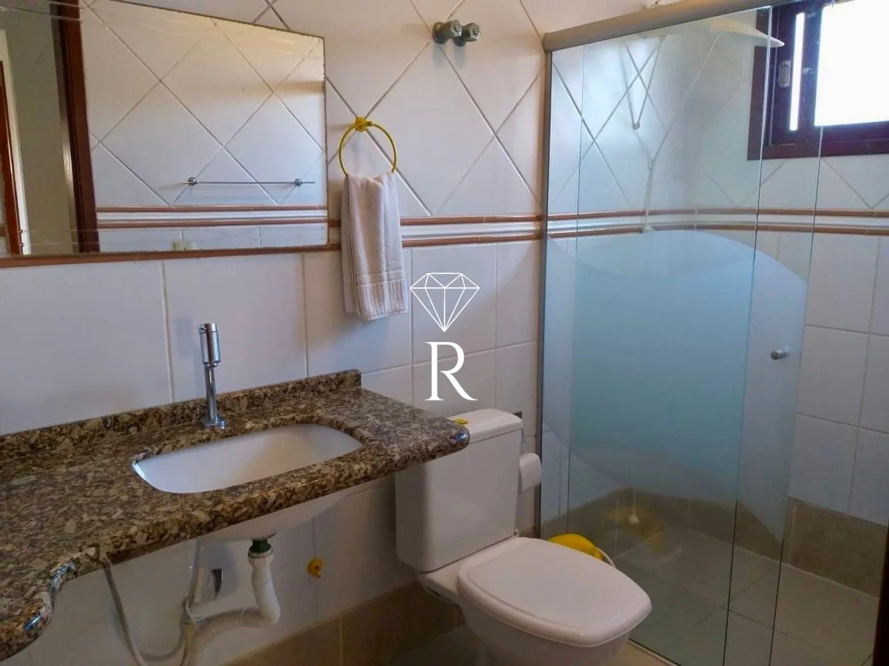 Casa de 6 dormitorios con balcón y parrilla — photo 23