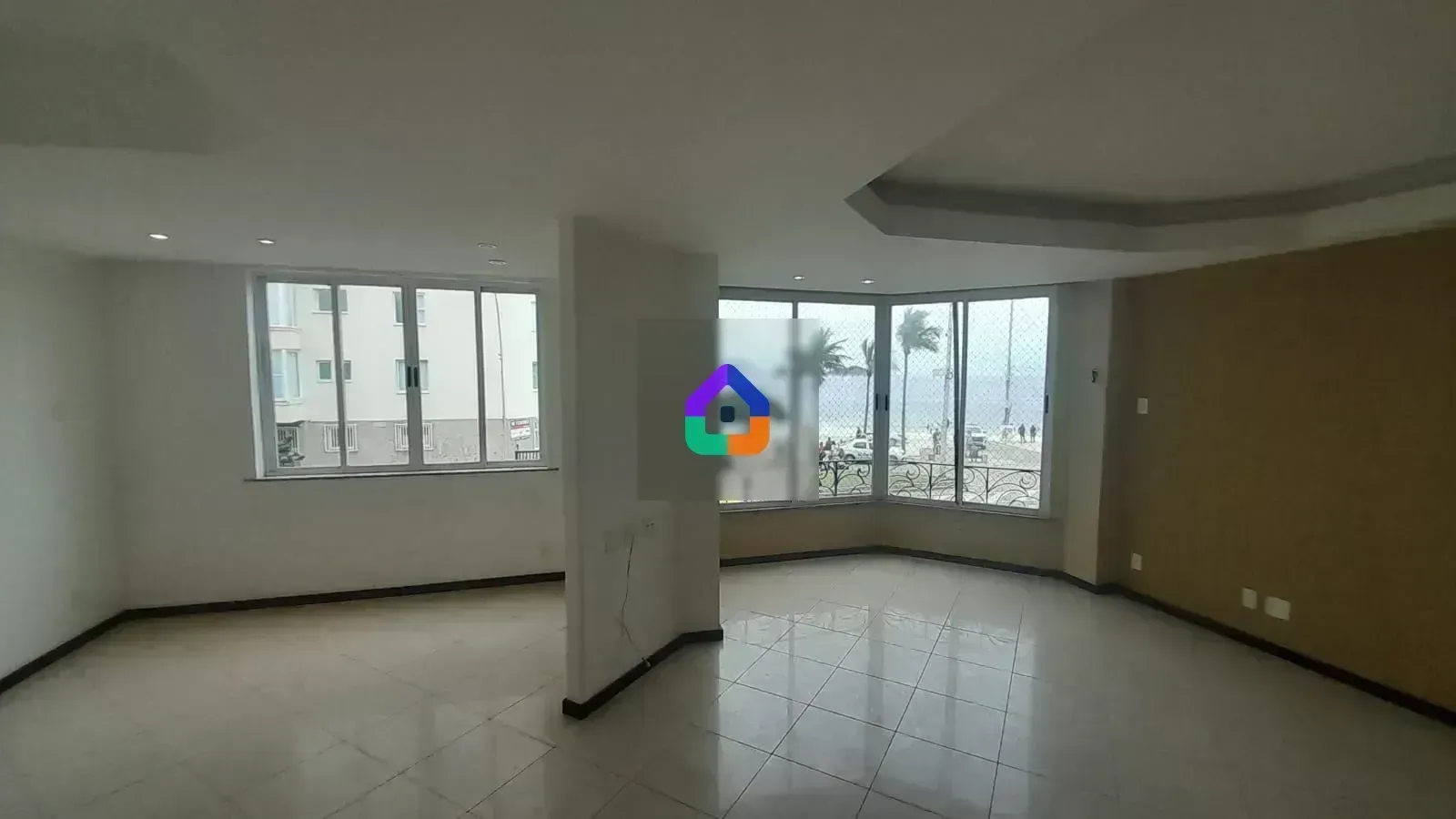 Apartment with 4 bedrooms and separate gas kitchen — photo 29