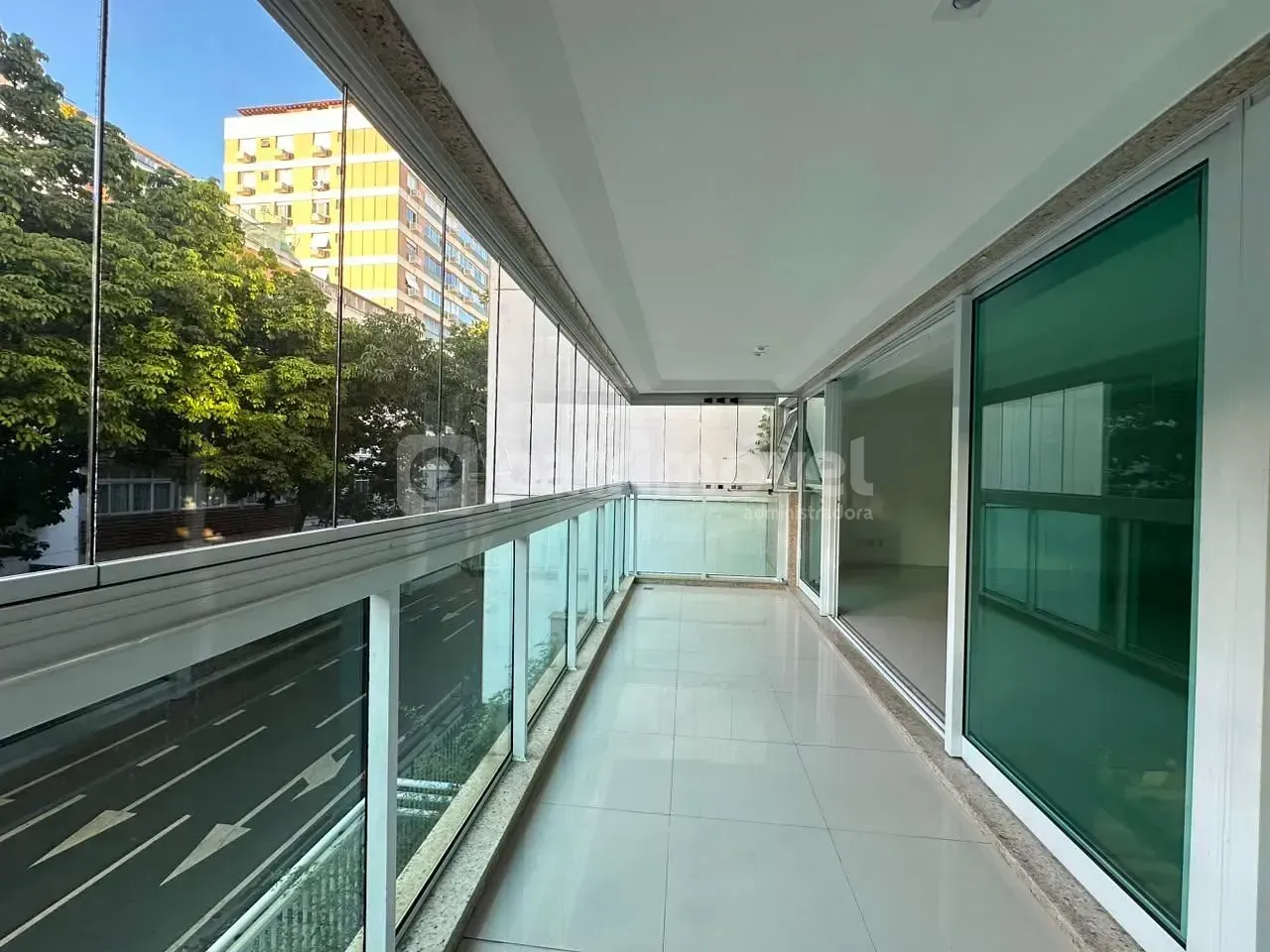 Apartamento para locação com 4 dormitórios e 5 banheiros — photo 6