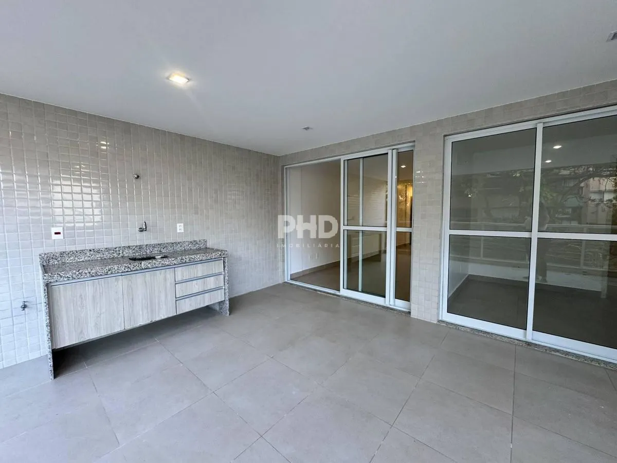 Apartment on the 1st floor with a grill on the balcony — photo 18