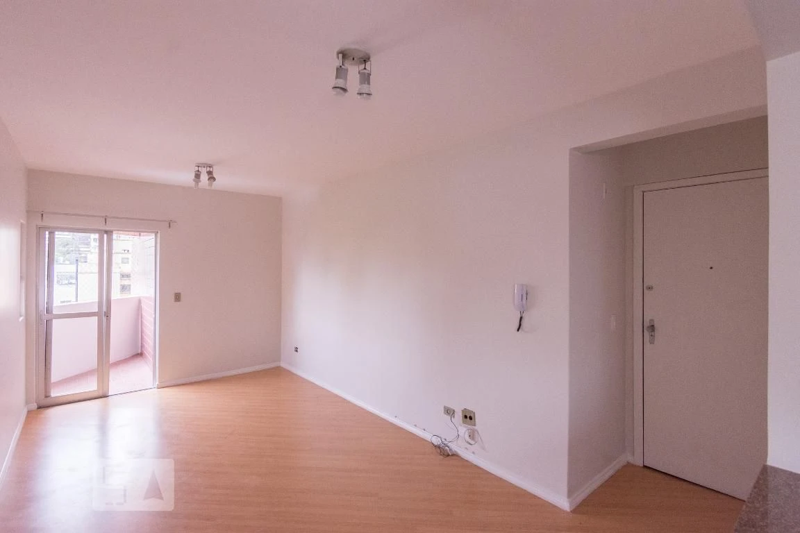 Apartamento com piso de madeira ou laminado, Centro — photo 16