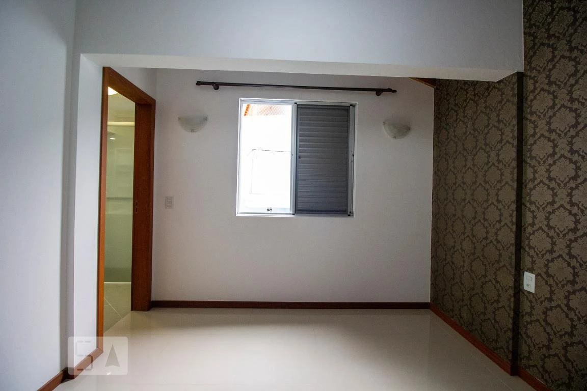 House with 3 bedrooms and a private garden — photo 16