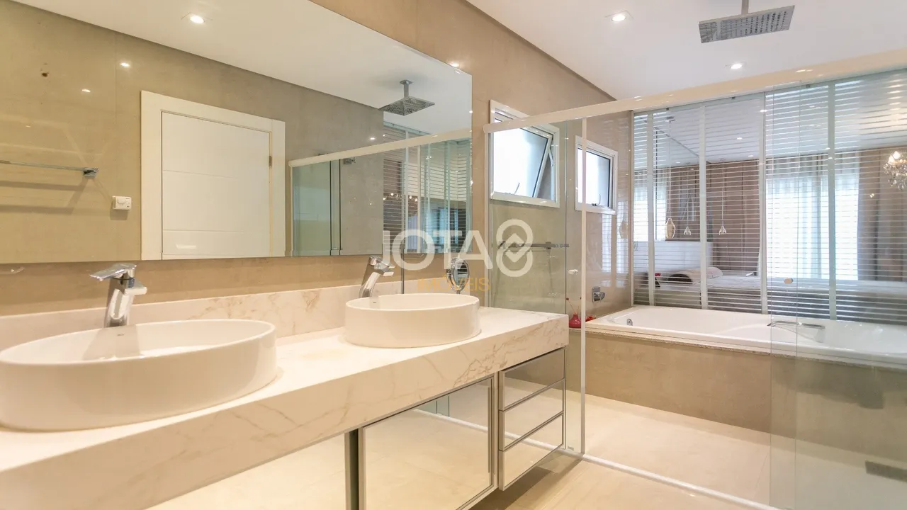 Casa de 308 m² com 3 quartos e 6 vagas — photo 12