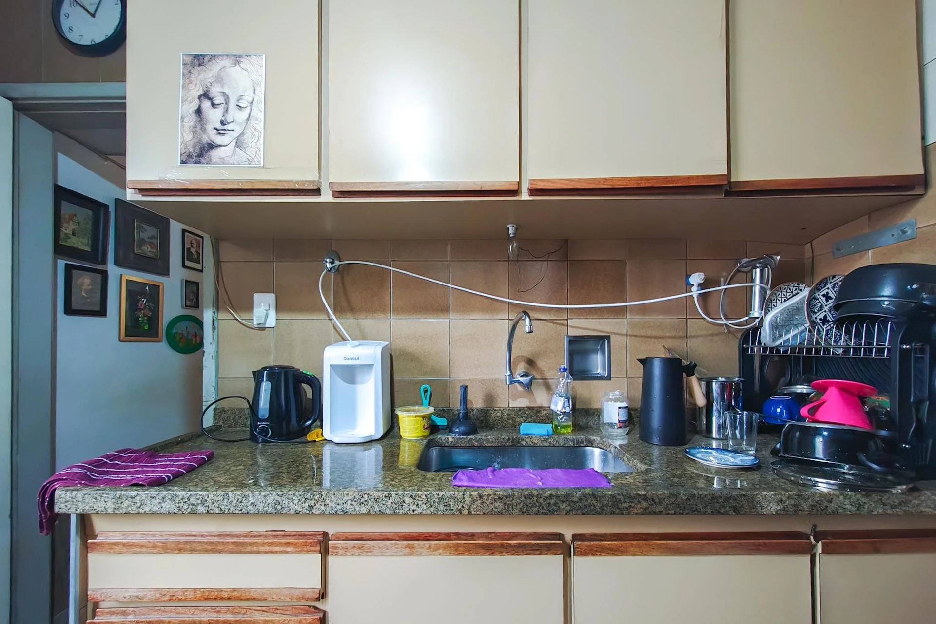 Furnished 2-bedroom apartment with a gas kitchen — photo 3