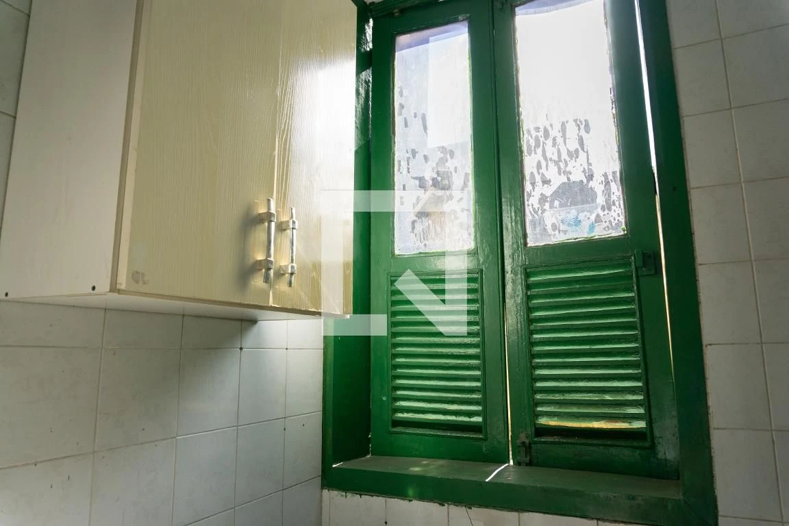 Rental house with 5 bedrooms and a closed kitchen room — photo 30