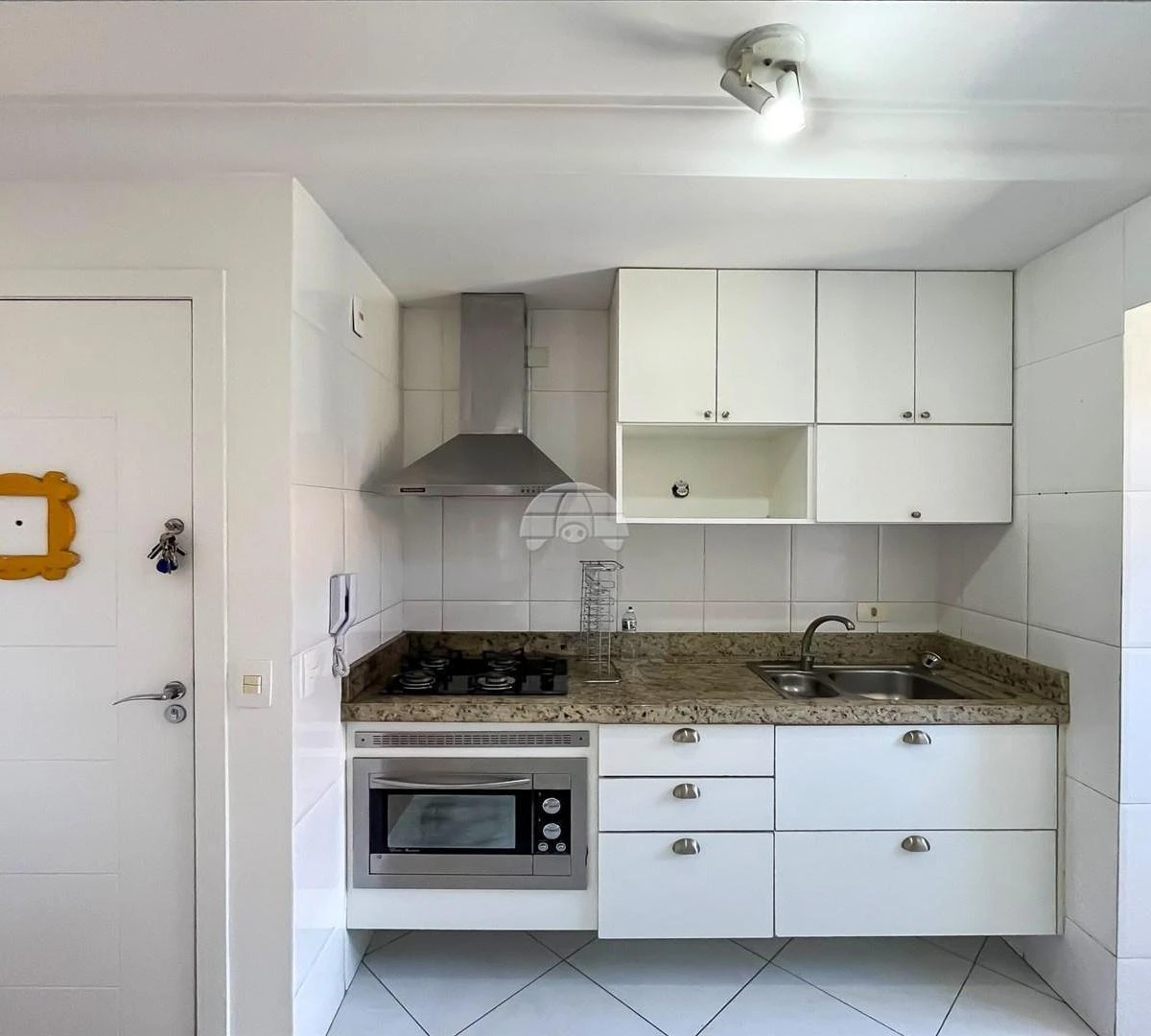 3-bedroom apartment with a home office in Curitiba — photo 9