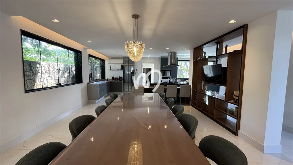 Furnished house with 5 bedrooms and an open-plan kitchen — photo 10