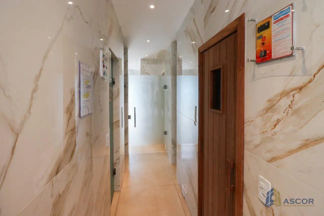 221 m² apartment with 3 en-suite bedrooms and 2 parking — photo 40
