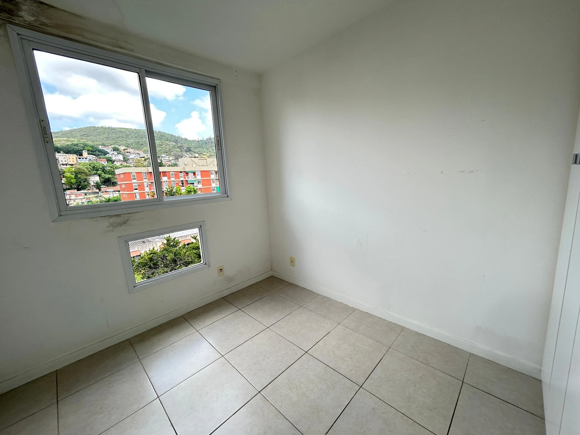2-bedroom apartment with a mountain view in Rio de Janeiro — photo 10