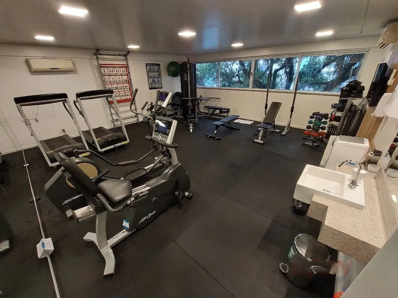 Apartamento amueblado de 2 dormitorios con suite y 74 m² en el 6º piso — photo 29