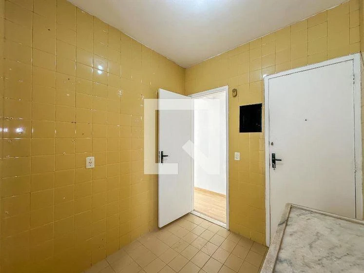 2-bedroom apartment with a mountain view — photo 42