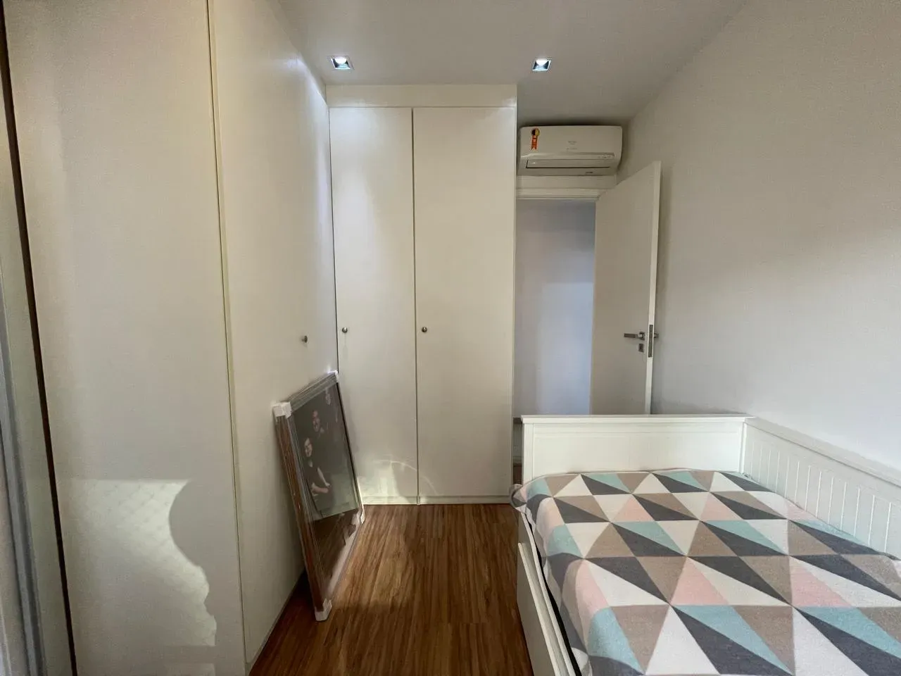 4-bedroom apartment with a dishwasher — photo 15