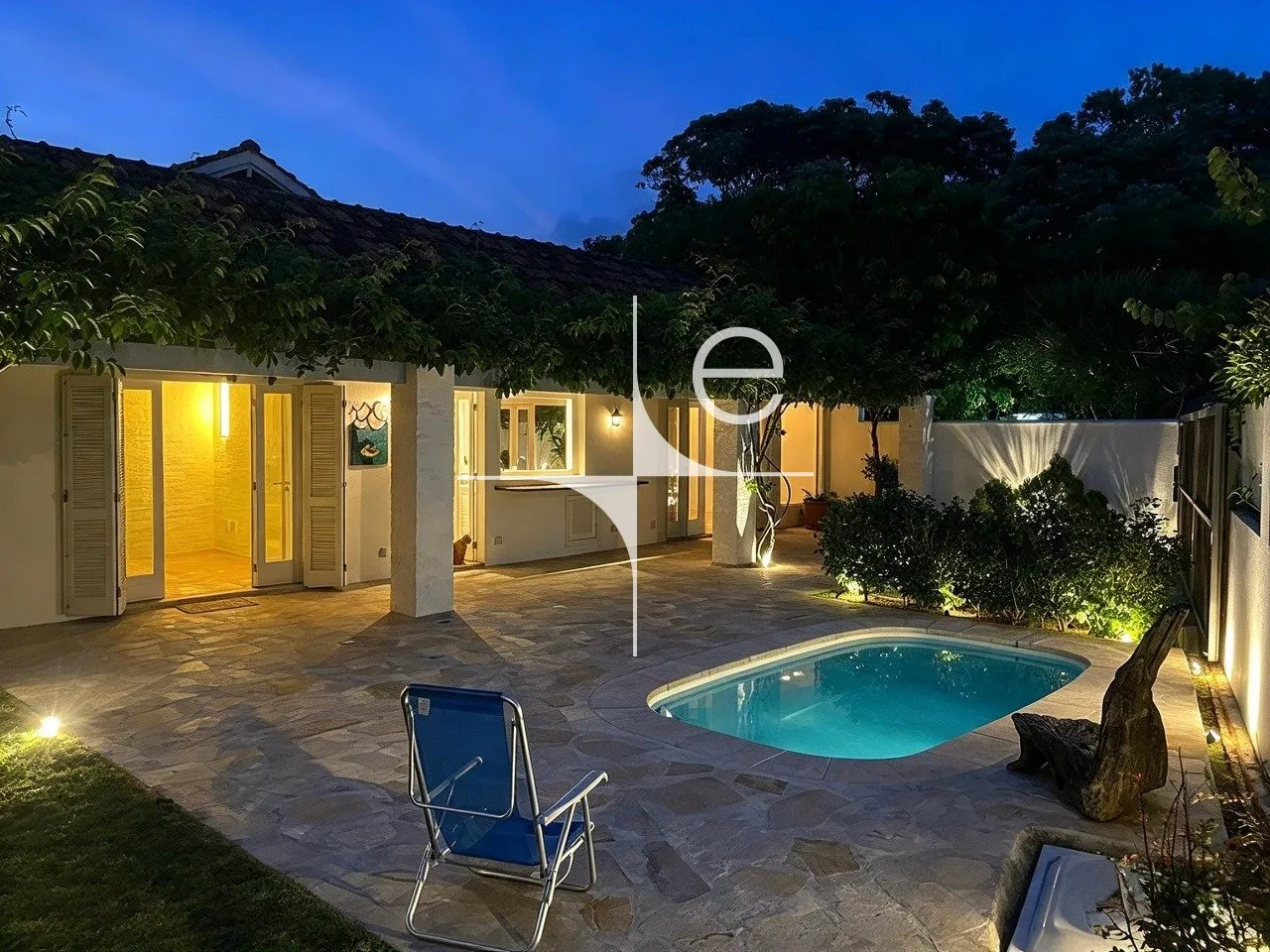 Water view in a 3-bedroom house, 220 m² — photo 30