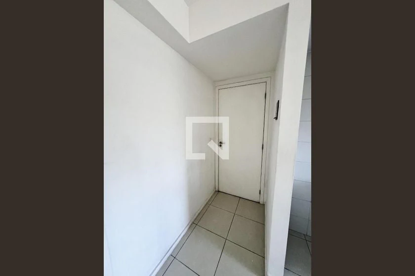 Apartamento de 2 quartos com cozinha a gás e varanda — photo 19