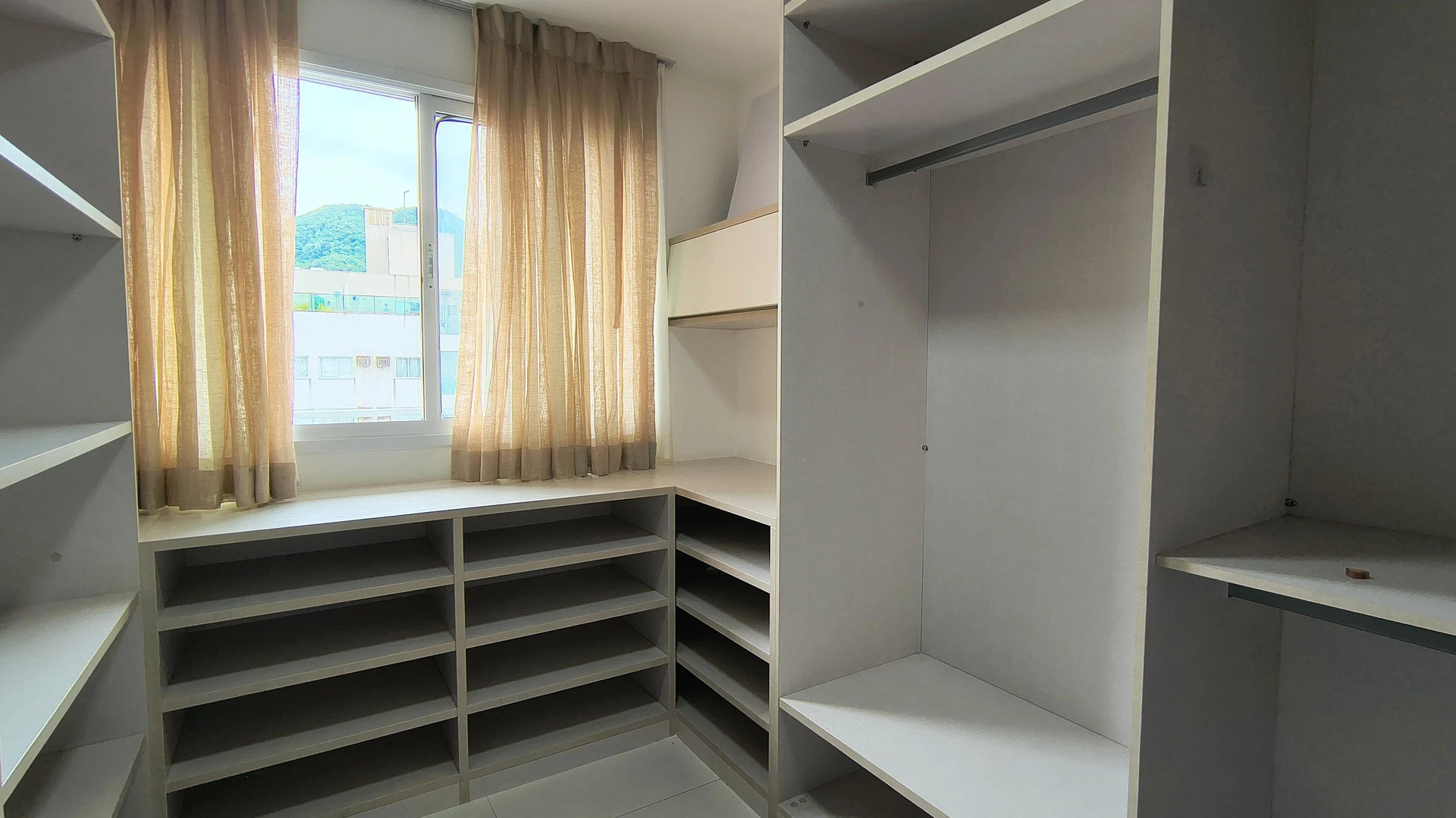 2-bedroom apartment with an enclosed, floor-to-ceiling balcony — photo 37