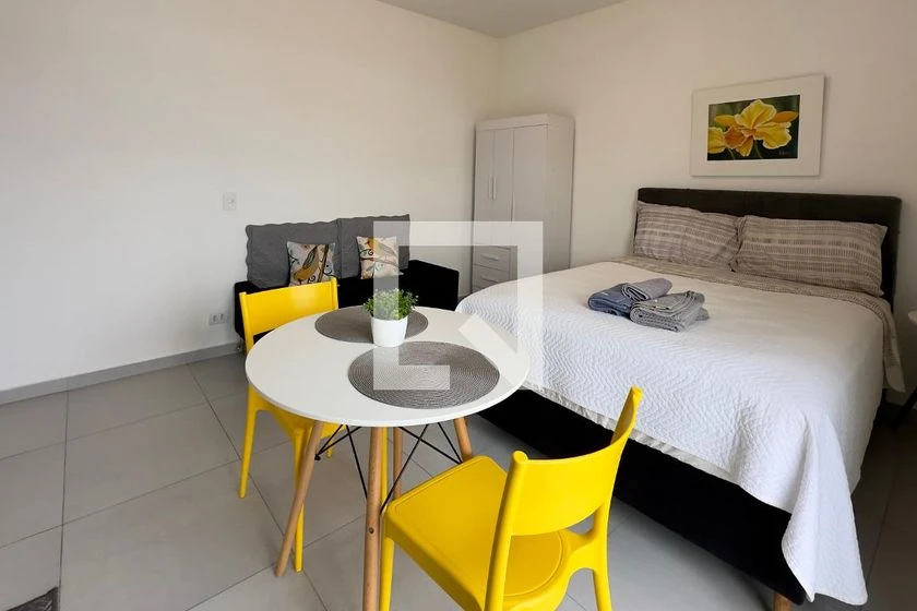 Furnished 1-bedroom apartment with 1 bathroom, no parking — photo 8