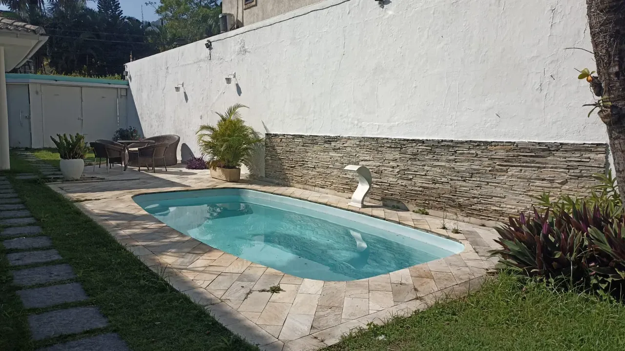 Casa com 4 quartos e 4 banheiros e cozinha a gás — photo 4