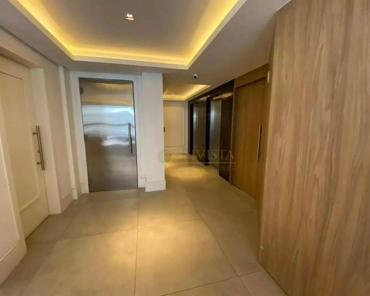 Furnished apartment, 107 m², with a glass-enclosed balcony — photo 6