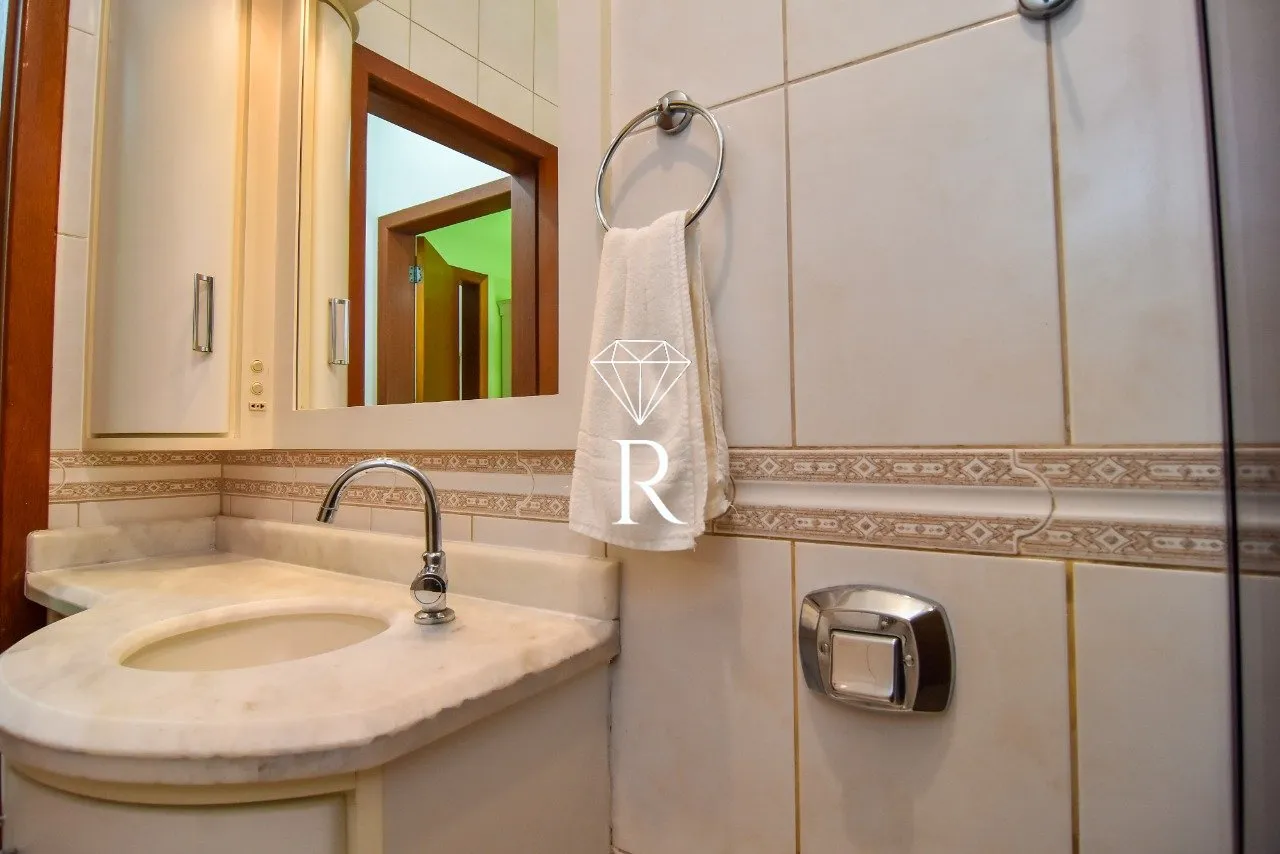 Casa tipo sítio con 4 dormitorios y 6 plazas de aparcamiento — photo 40