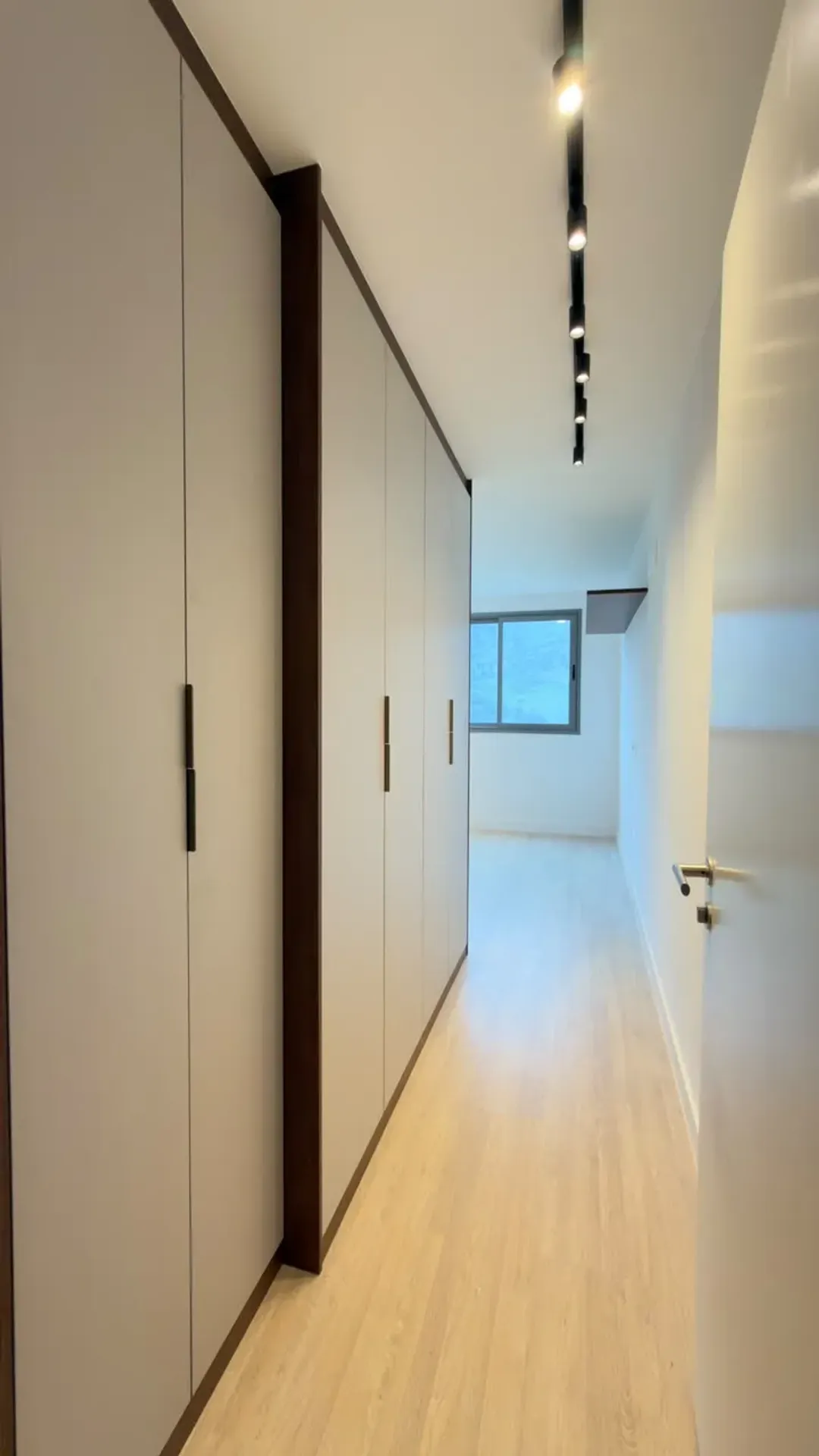 2-bedroom apartment with a mountain view in Rio de Janeiro — photo 23