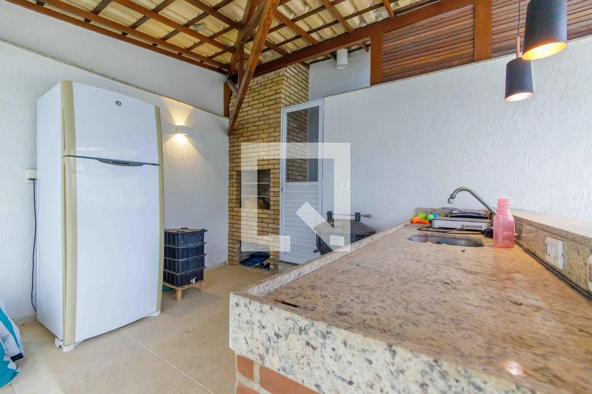 Rental apartment with 4 bedrooms and a glassed-in balcony — photo 68