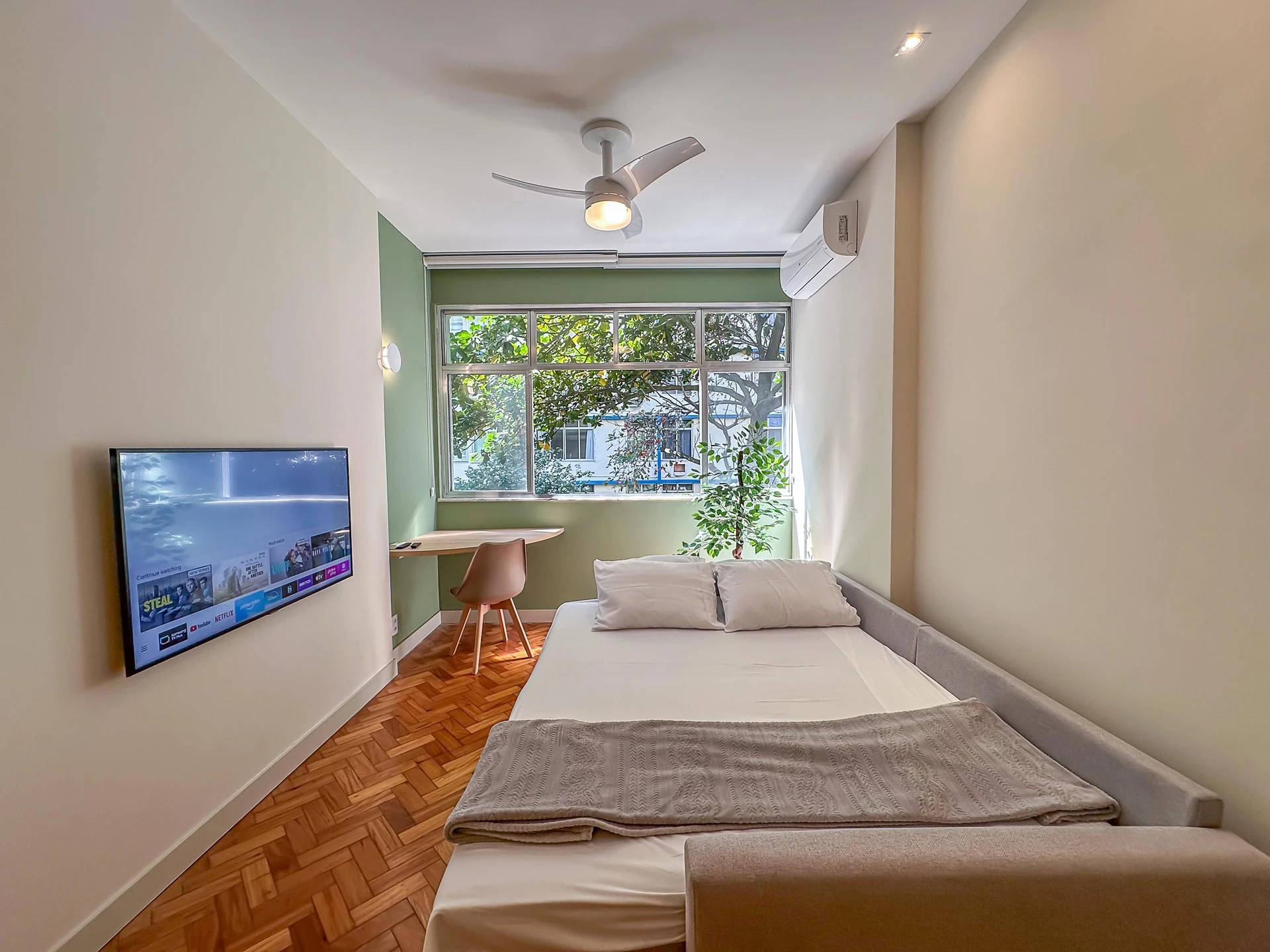 Furnished 45 m² apartment with 1 bedroom — photo 47