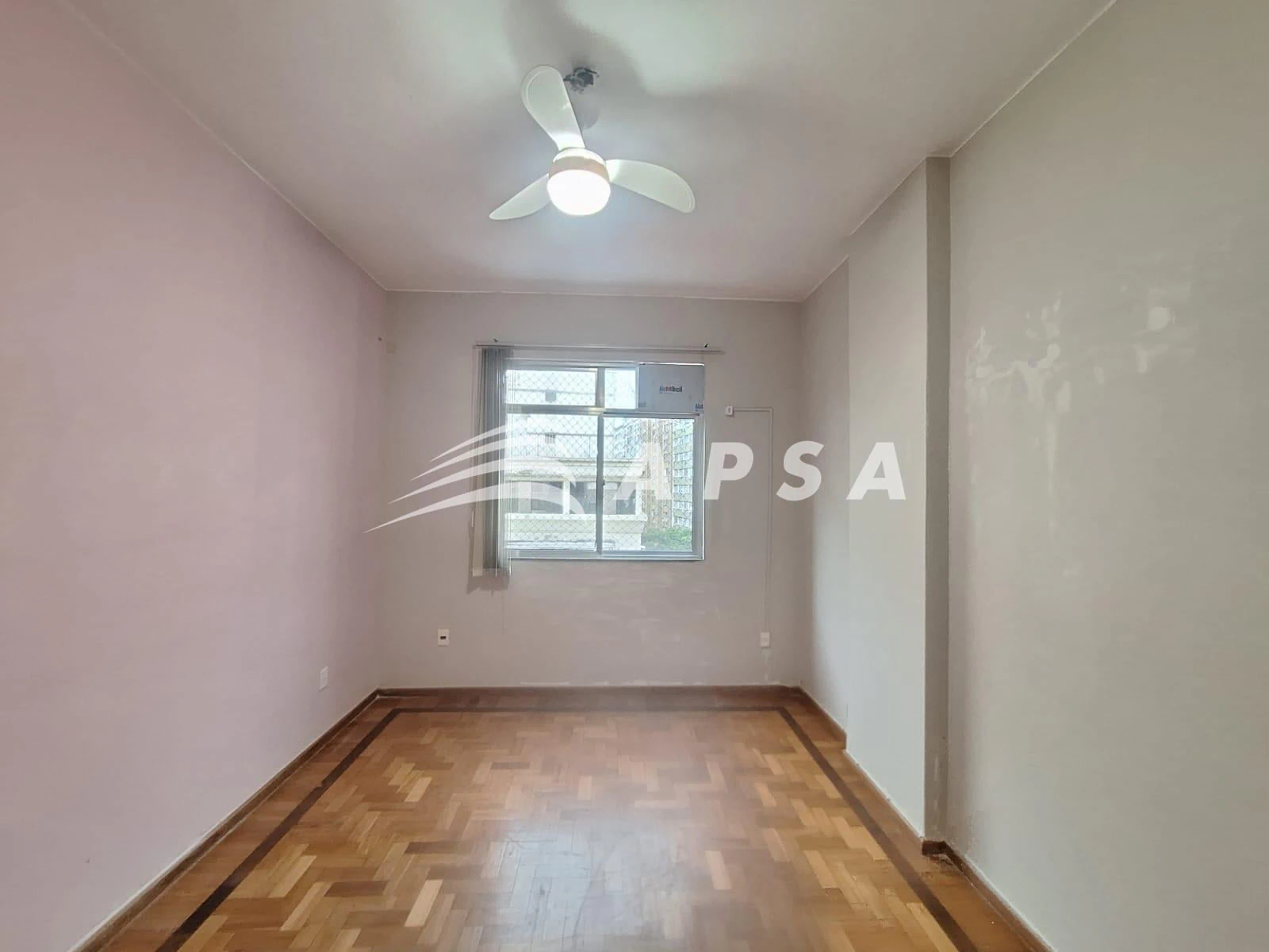 Деревянный пол или ламинат и 2 спальни: квартира 92 м² — photo 3