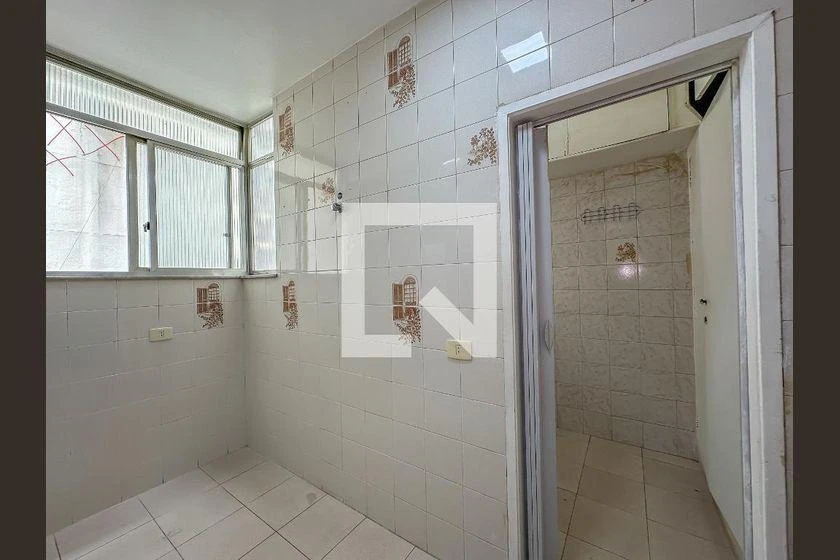 Квартира з 2 спальнями та дерев'яною підлогою або ламінатом — photo 6