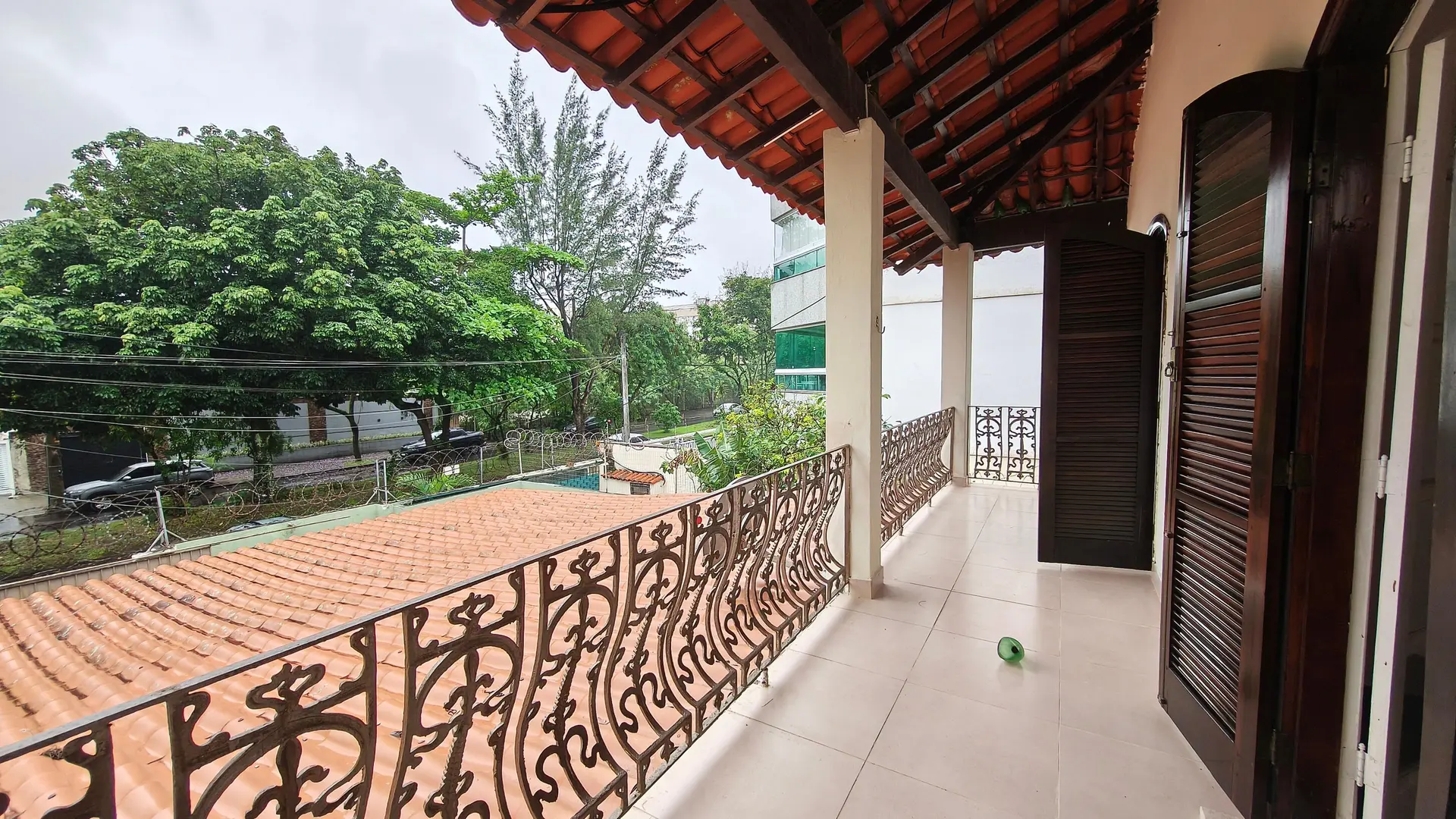 House, 250 m², with a bathtub — photo 14