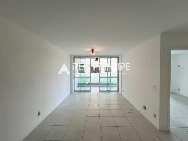Unfurnished 2-bedroom apartment with 3 bathrooms — photo 16