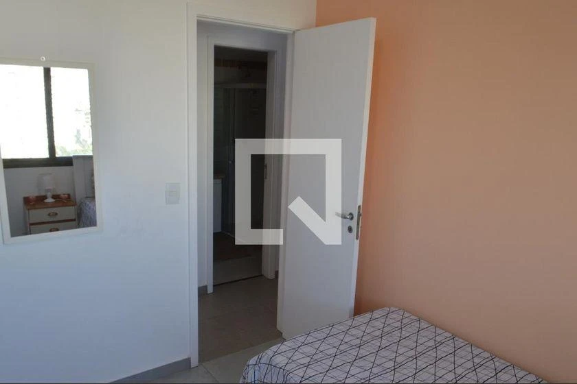 3-bedroom apartment in a building with a gym — photo 12