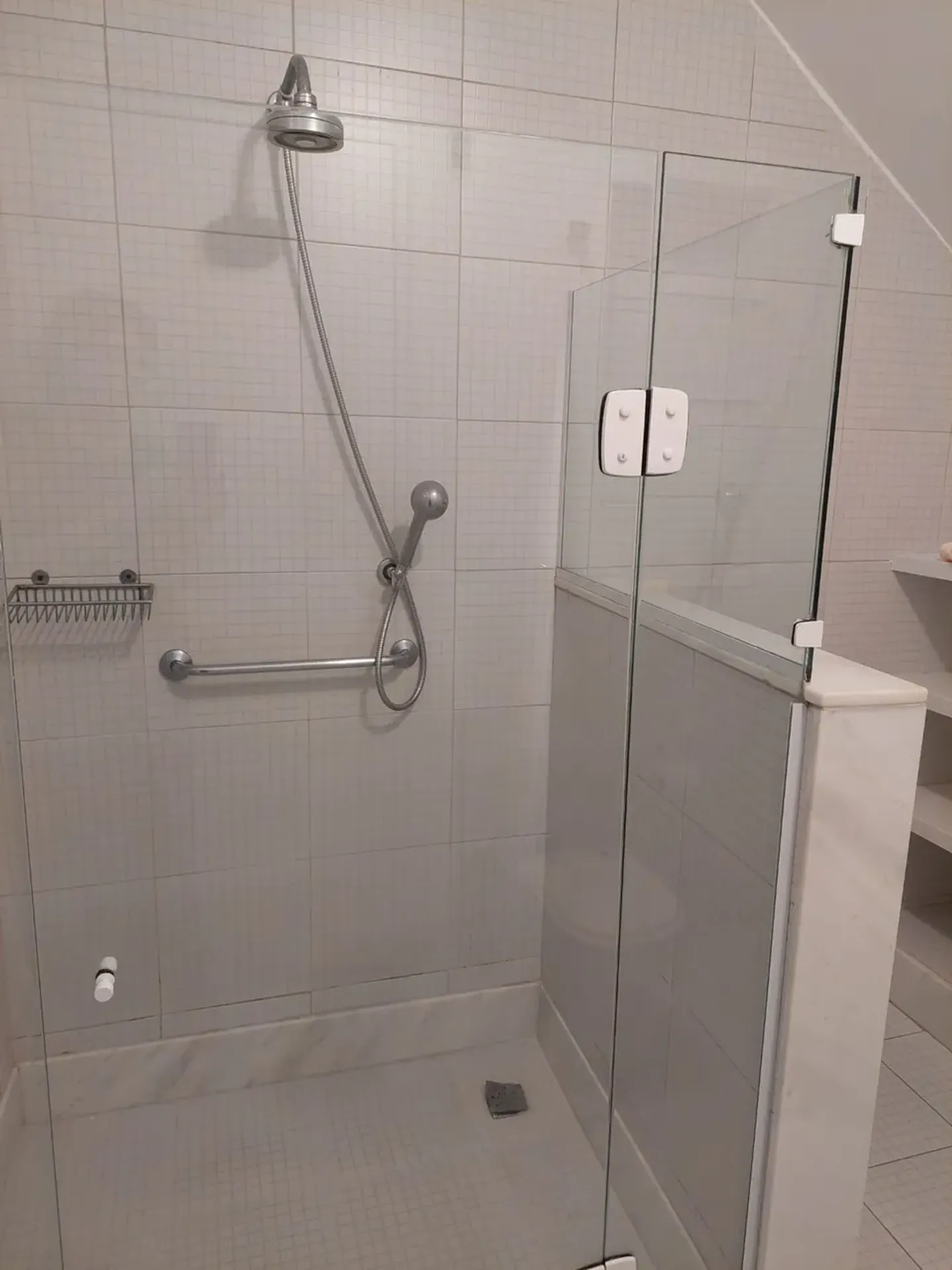Apartamento de 3 quartos, sendo 1 suíte, 233 m²