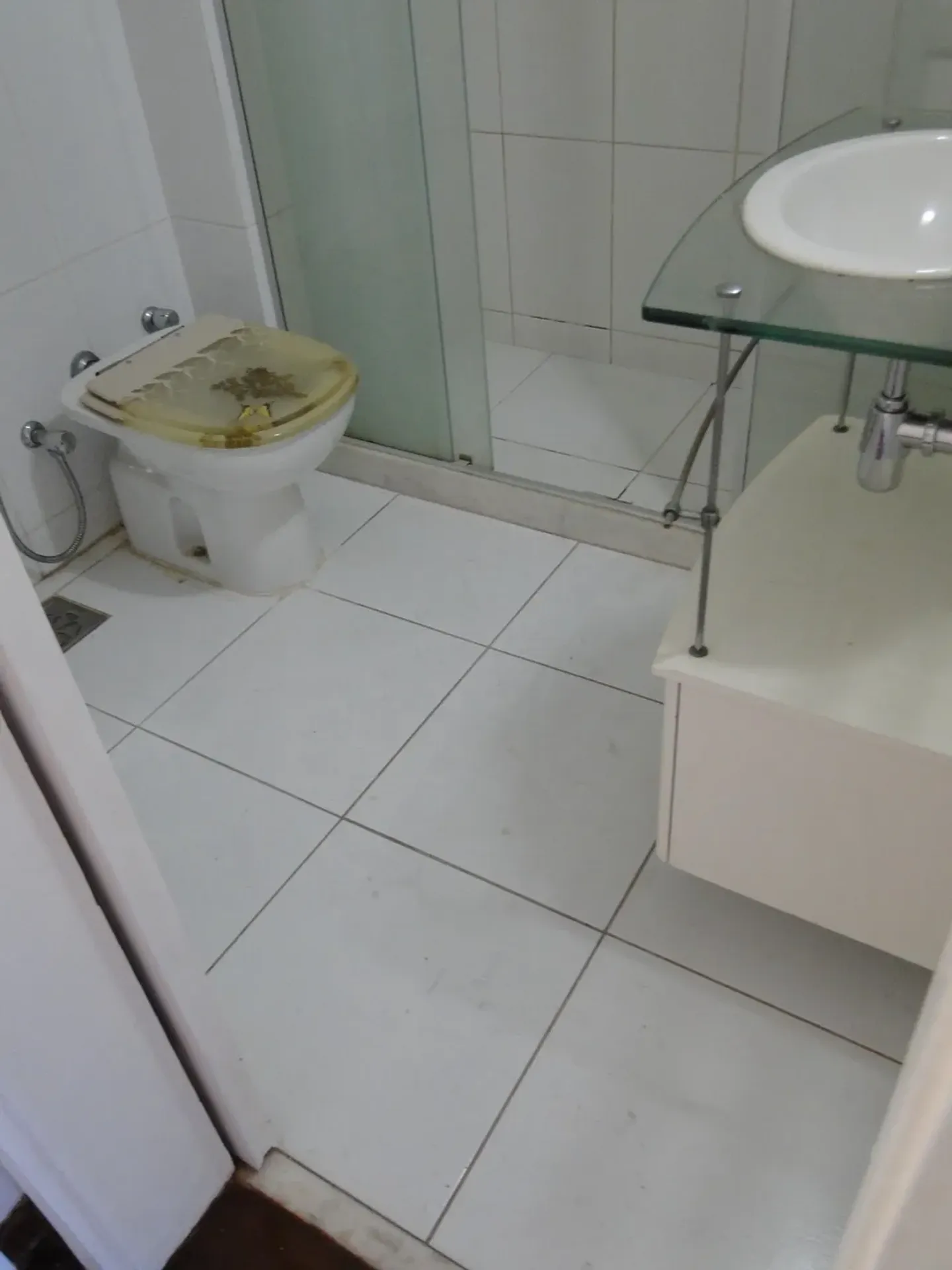 2-bedroom apartment with an en-suite and 2 bathrooms — photo 20
