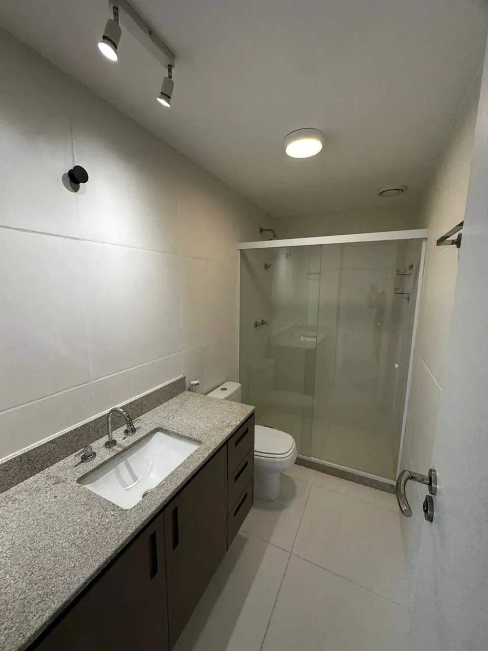 Furnished 125 m² apartment with 3 bedrooms and electric showers — photo 2