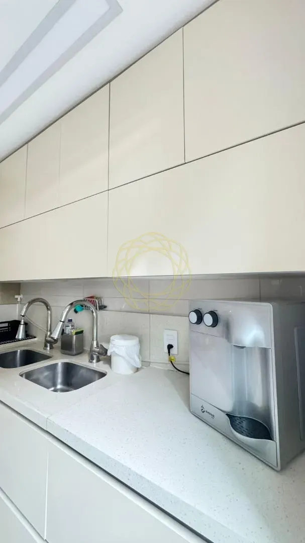 Furnished apartment with 4 bedrooms and 381 m² — photo 31