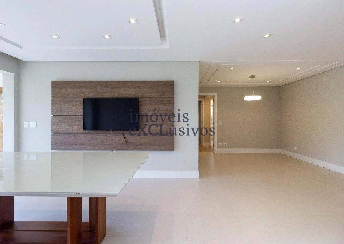 4-bedroom apartment with 227 m² and 2 parking spaces — photo 9