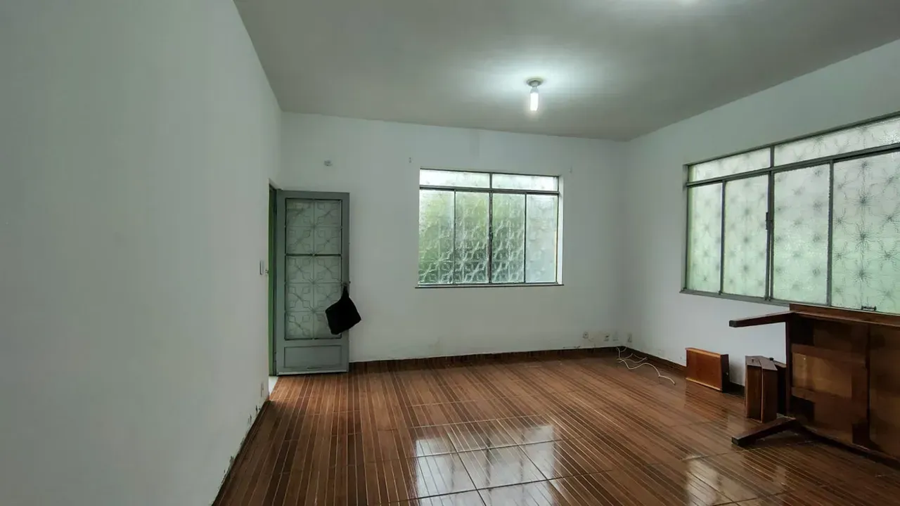 Unfurnished house with 5 bedrooms and a separate kitchen — photo 8