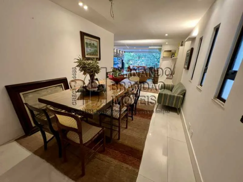 3-bedroom apartment with an open-plan kitchen — photo 11