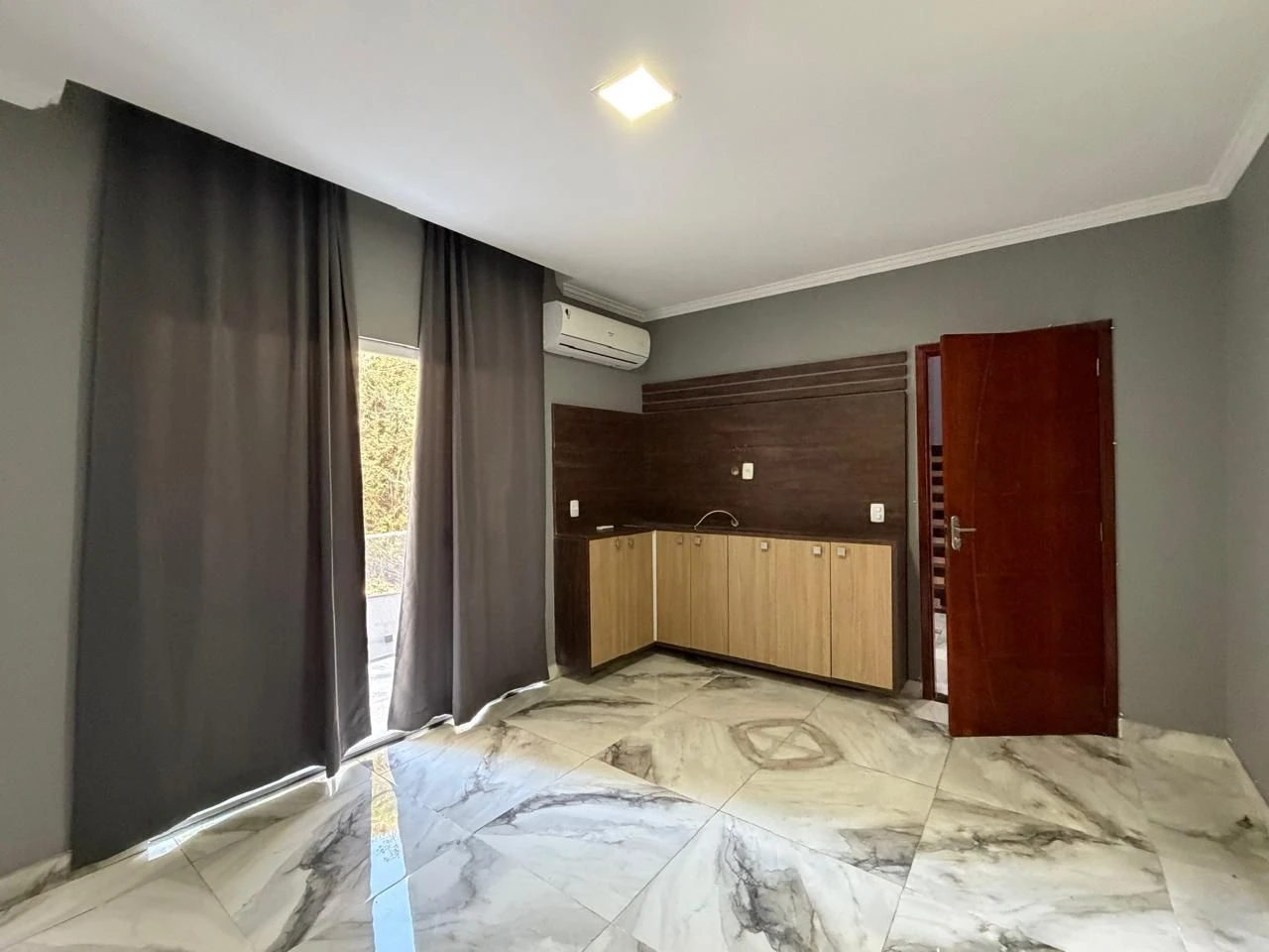 Casa em condomínio com 5 quartos e cozinha integrada — photo 38