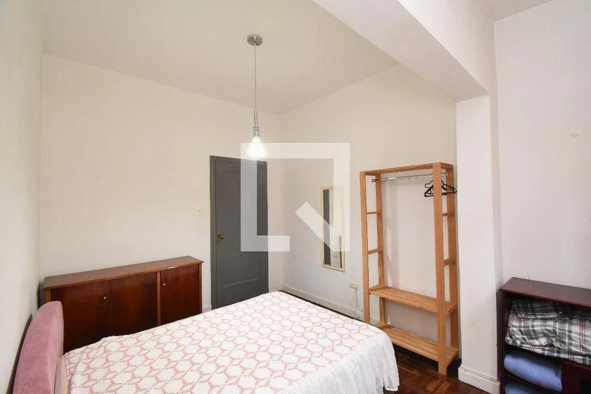 Apartment with wood floors, 2 bedrooms and 130 m² — photo 19