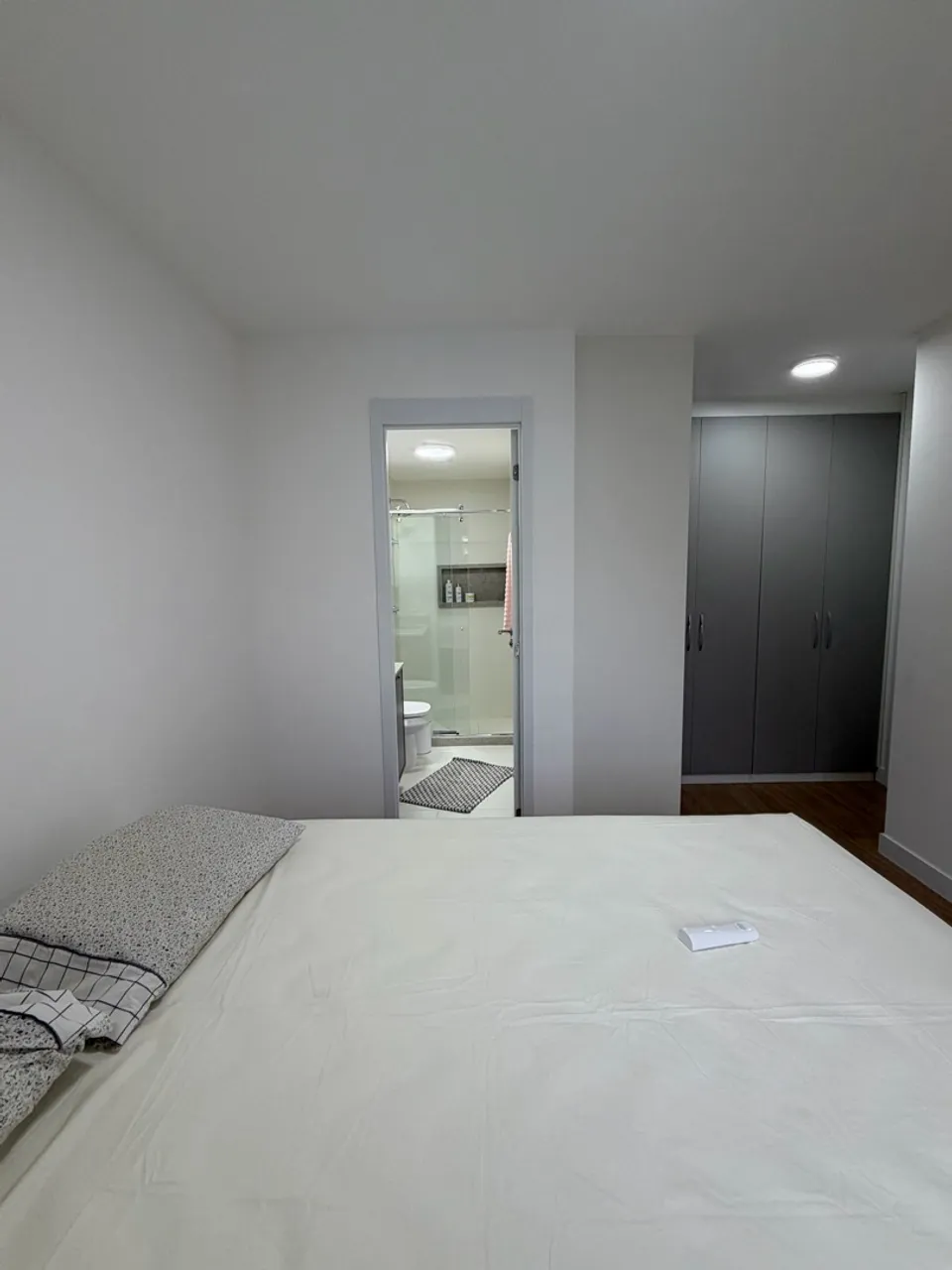 3-bedroom apartment in a building with a gym — photo 19
