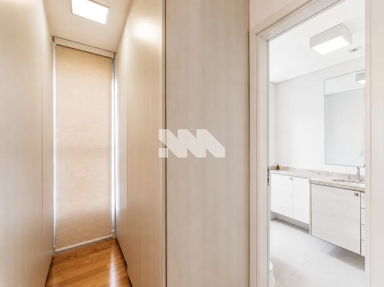 Furnished apartment with 4 bedrooms and 231 m² — photo 15