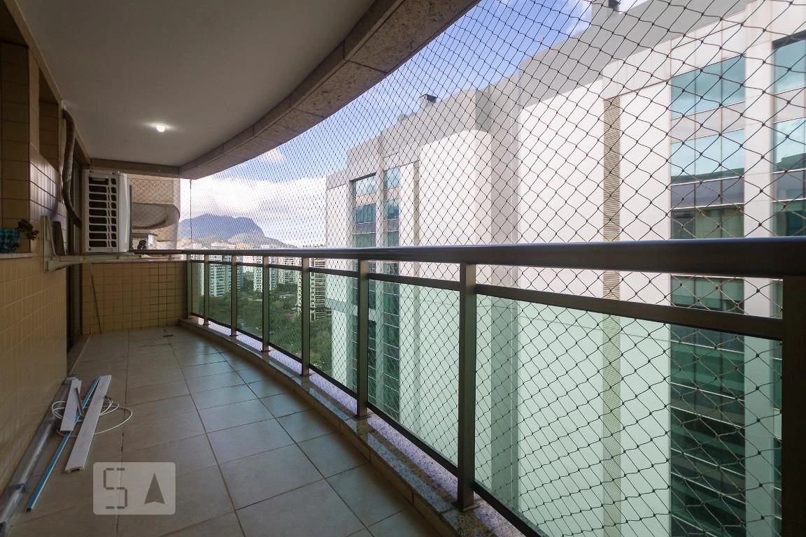 3-bedroom apartment with 2 parking spots and en-suites