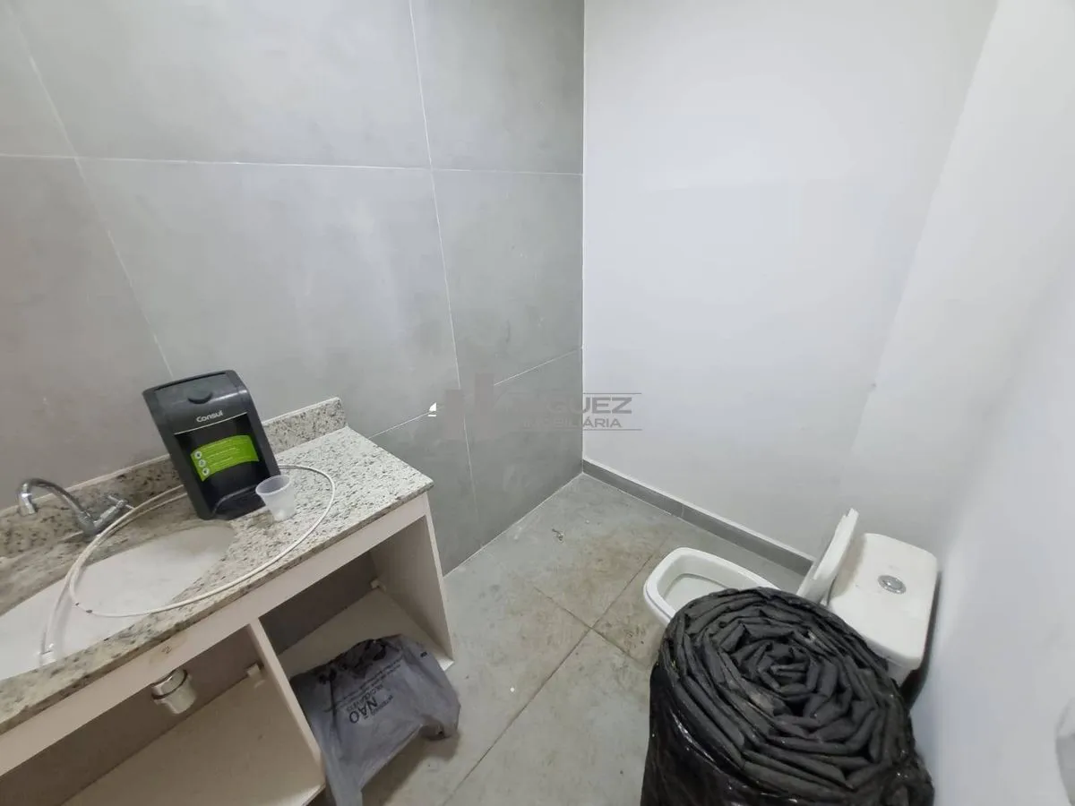 Unfurnished rental house with 1 bedroom and 6 baths 401 m² — photo 18