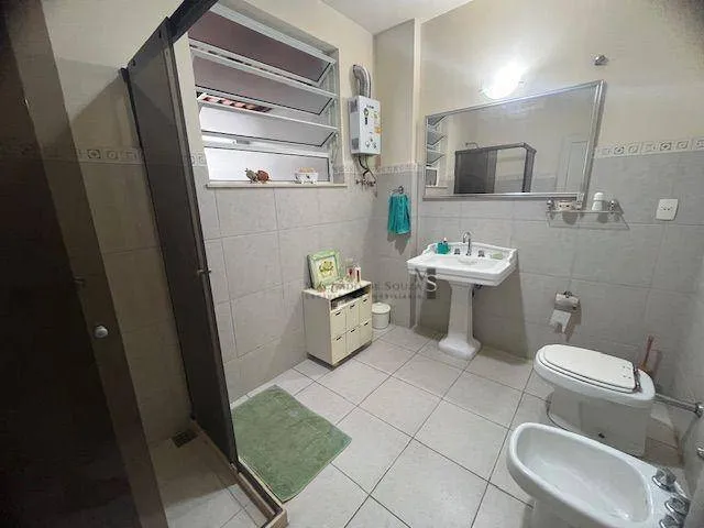 Wood or laminate floors in a 2-bedroom apartment, 98 m² — photo 11